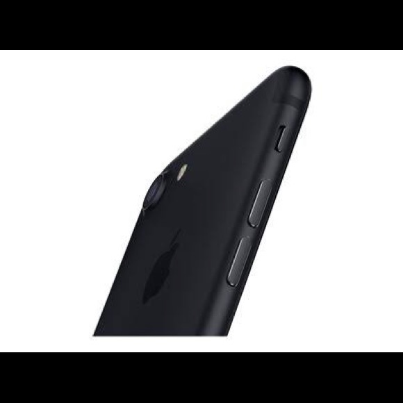 iPhone 7 Black 128GB - Picture 5 of 6